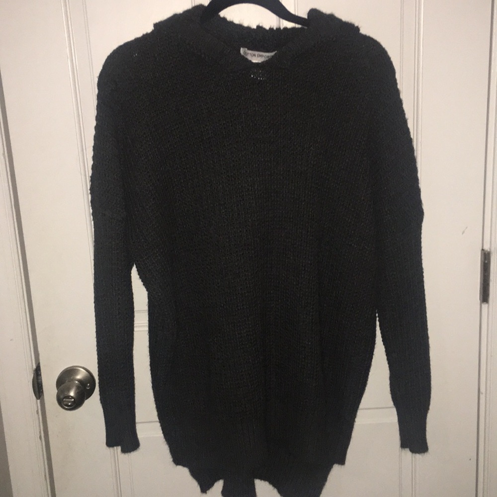 Hooded sweater
